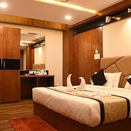 Hotel Royal City Siliguri Exterior foto