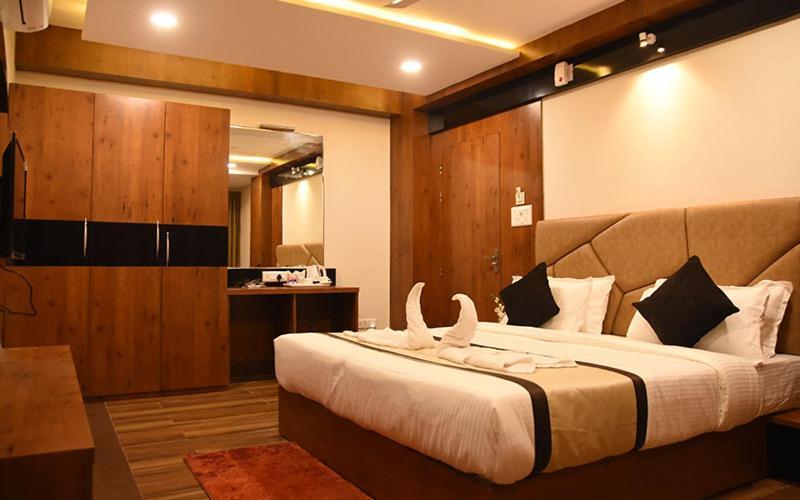 Hotel Royal City Siliguri Exterior foto