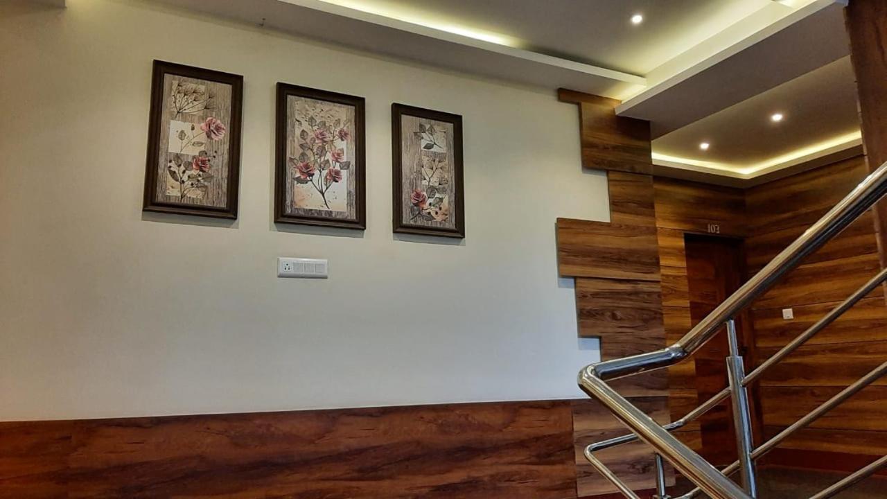 Hotel Royal City Siliguri Exterior foto
