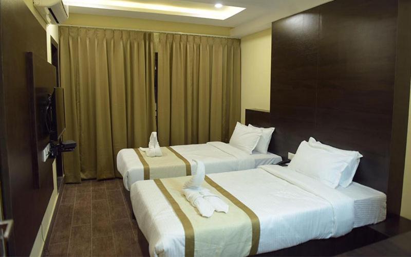 Hotel Royal City Siliguri Exterior foto