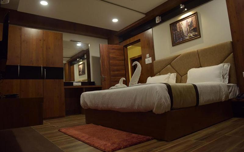 Hotel Royal City Siliguri Exterior foto