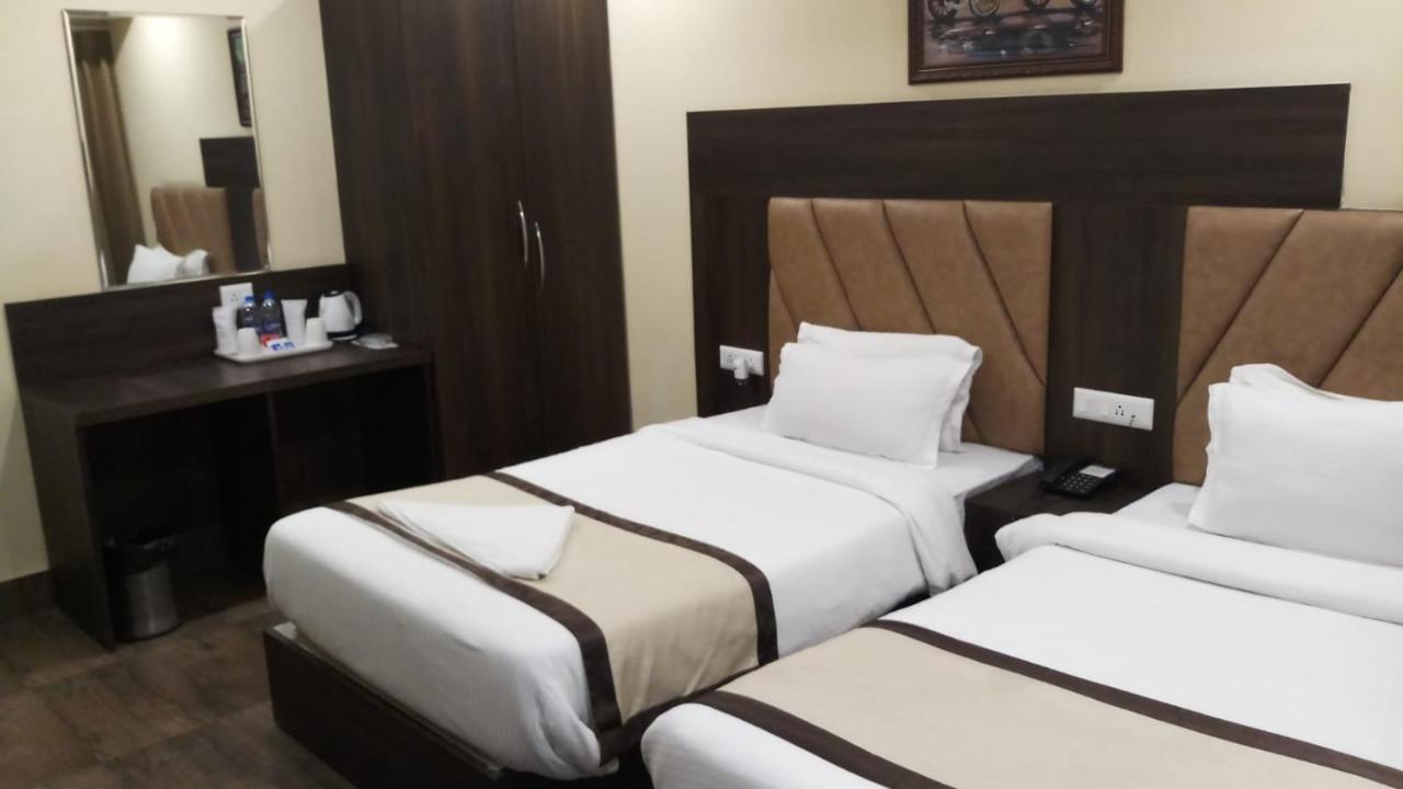 Hotel Royal City Siliguri Exterior foto