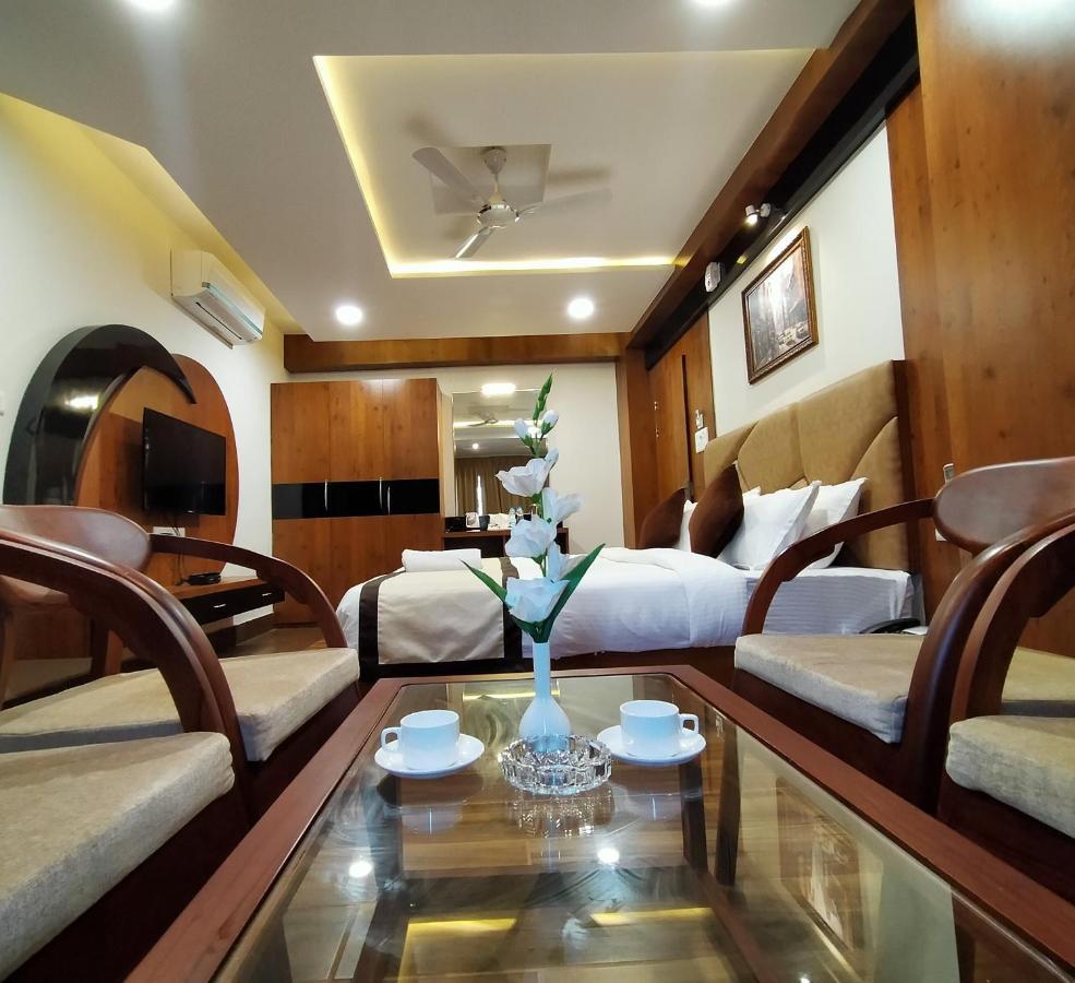 Hotel Royal City Siliguri Exterior foto