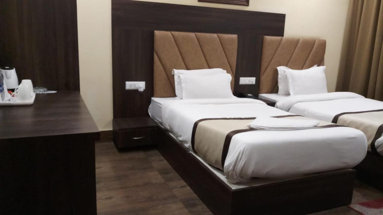 Hotel Royal City Siliguri Exterior foto